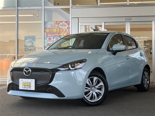 Mazda 2 2025 — фото автомобиля