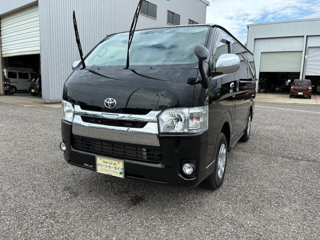 Toyota HIACE VAN 2020 — фото автомобиля