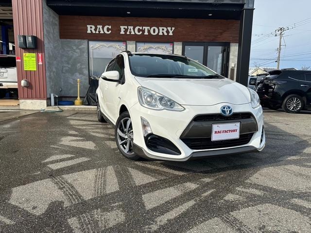 Toyota AQUA 2015 — фото автомобиля 1