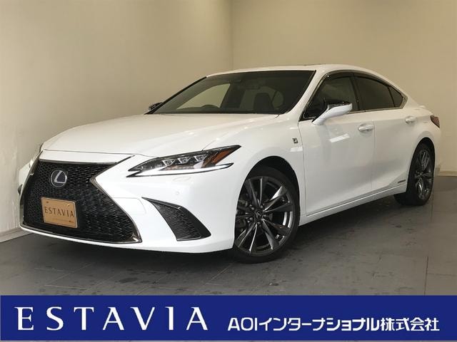 Lexus ES 2019 — фото автомобиля 1