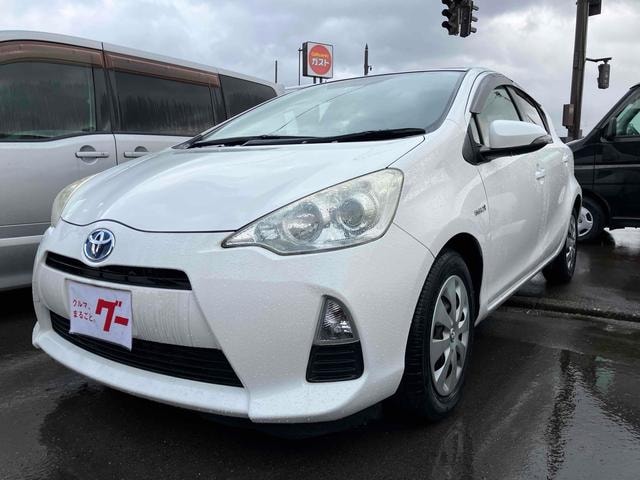 Toyota AQUA 2012 — фото автомобиля