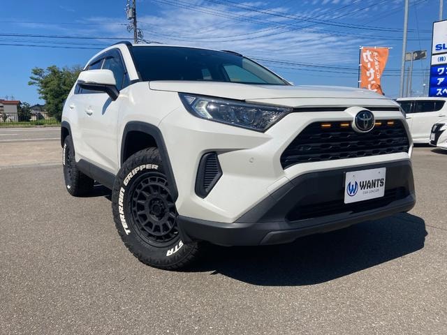 Toyota RAV4 2019 — фото автомобиля