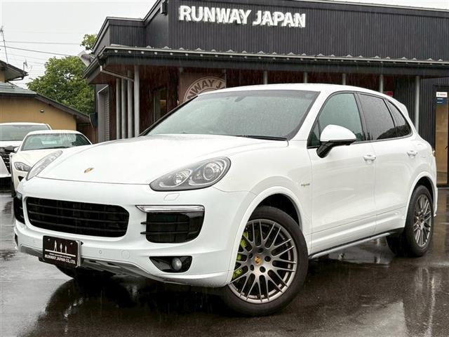 Porsche CAYENNE 2017 — фото автомобиля 1