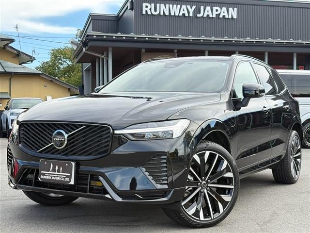 Volvo XC60 2025 — фото автомобиля 1