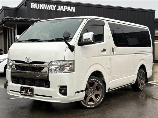 Toyota HIACE VAN 2023 — фото автомобиля 1