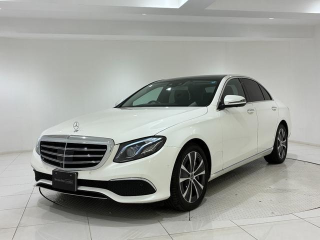 Mercedes Benz E-CLASS 2019 — фото автомобиля