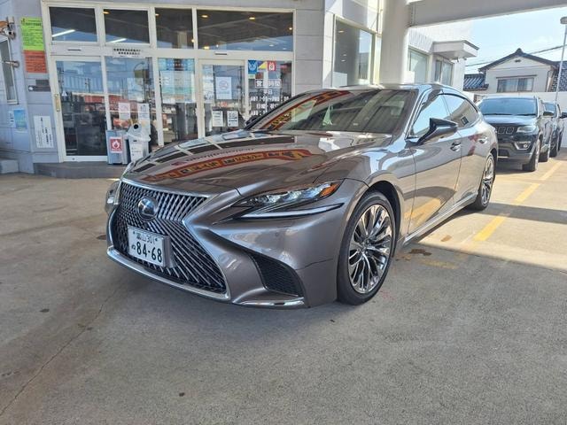 Lexus LS 2018 — фото автомобиля 1