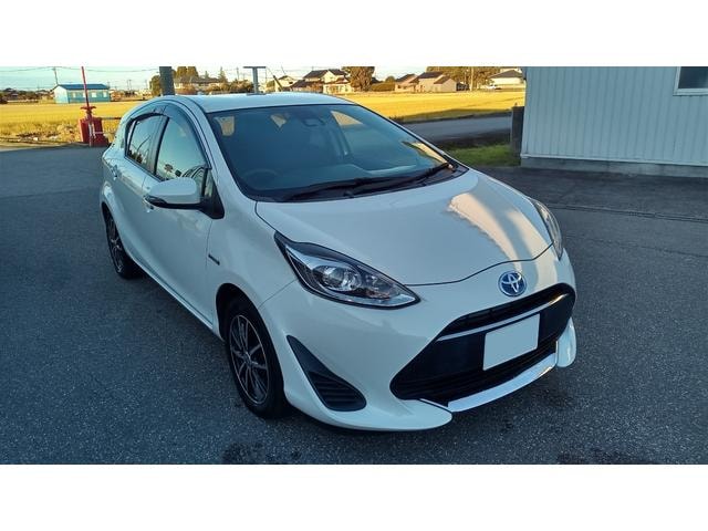 Toyota AQUA 2017 — фото автомобиля 1