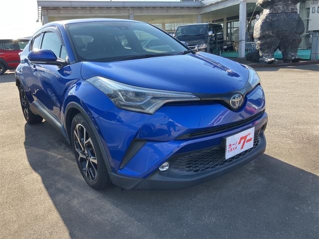 Toyota C-HR 2018 — фото автомобиля