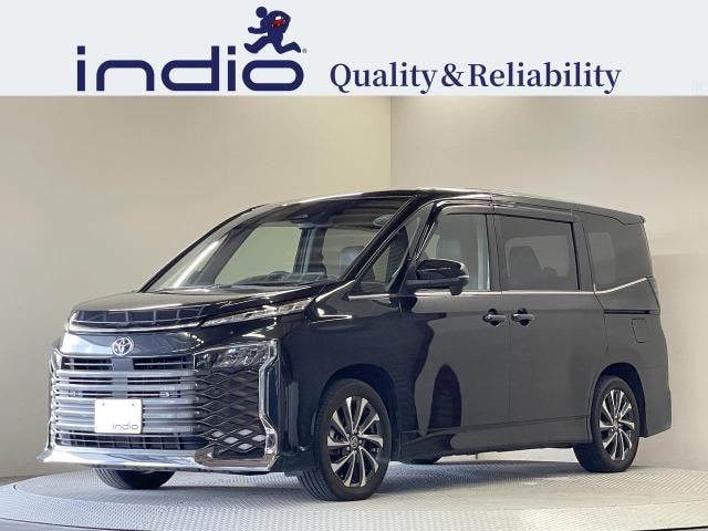 Toyota VOXY 2023 — фото автомобиля 1