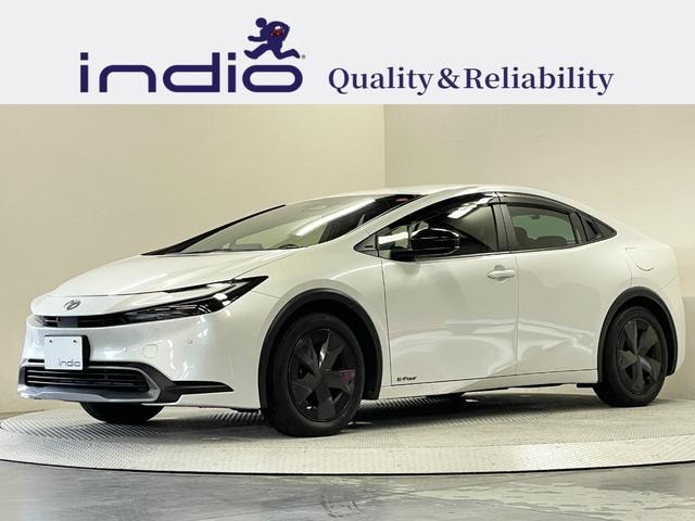Toyota PRIUS 2023 — фото автомобиля 1