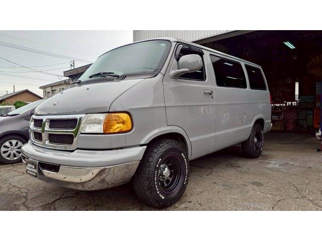 Dodge VAN 2000 — фото автомобиля 1