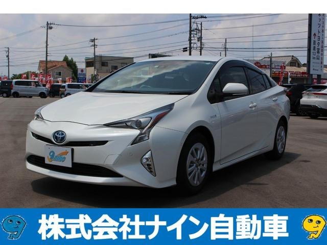 Toyota PRIUS 2018 — фото автомобиля 1