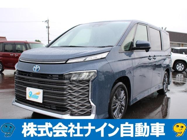 Toyota VOXY 2024 — фото автомобиля 1