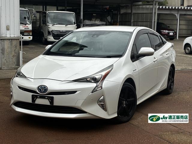 Toyota PRIUS 2016 — фото автомобиля 1
