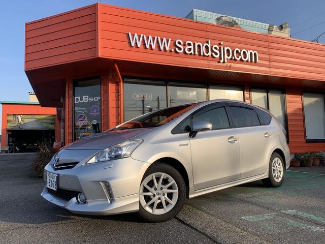 Toyota PRIUS ALPHA 2013 — фото автомобиля
