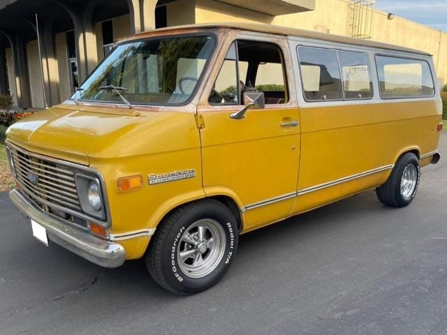 Chevrolet CHEVYVAN 1972 — фото автомобиля