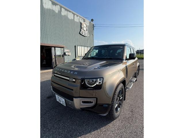 Land Rover DEFENDER 2024 — фото автомобиля