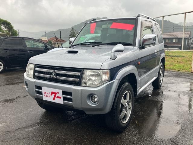 Mitsubishi PAJERO MINI 2012 — фото автомобиля