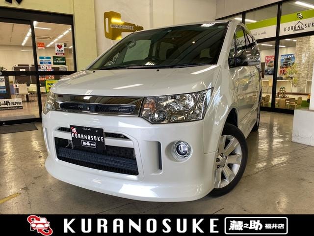 Mitsubishi DELICA D:5 2010 — фото автомобиля