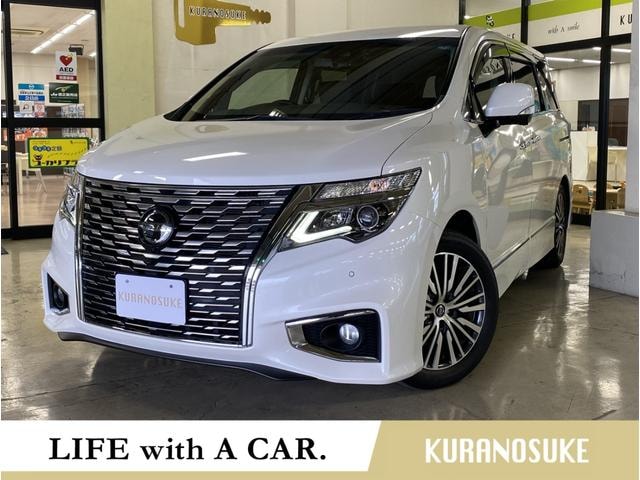 Nissan ELGRAND 2021 — фото автомобиля 1