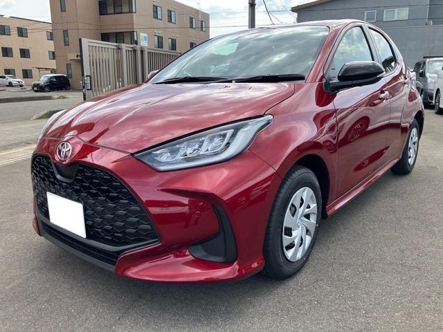 Toyota YARIS 2026 — фото автомобиля