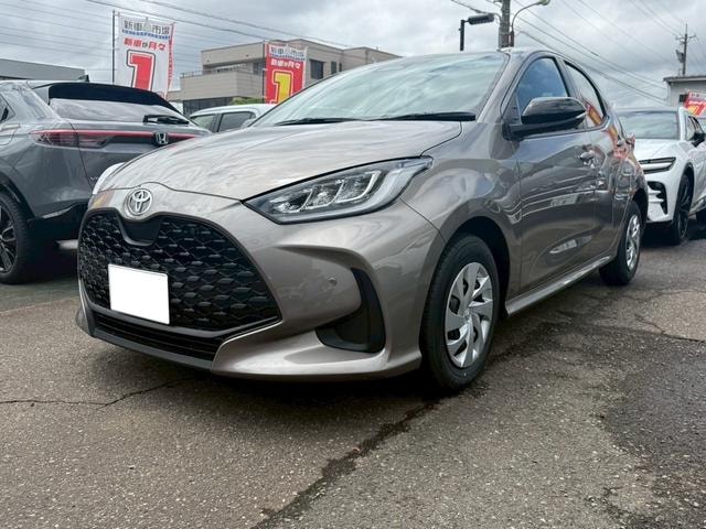 Toyota YARIS 2026 — фото автомобиля
