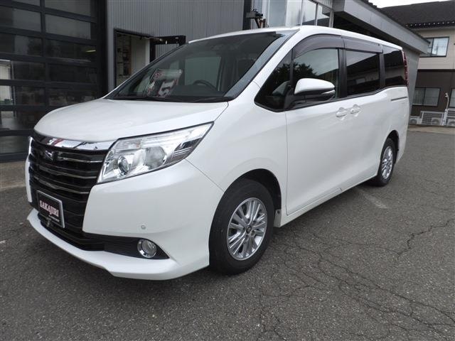 Toyota NOAH 2017 — фото автомобиля 1