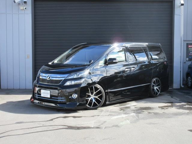 Toyota VELLFIRE 2010 — фото автомобиля 1
