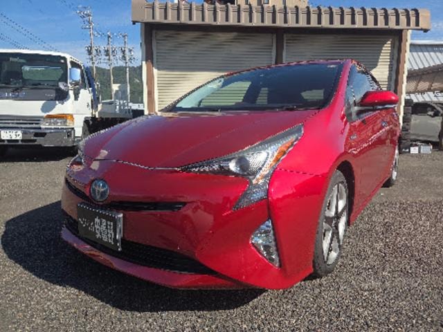 Toyota PRIUS 2016 — фото автомобиля 1