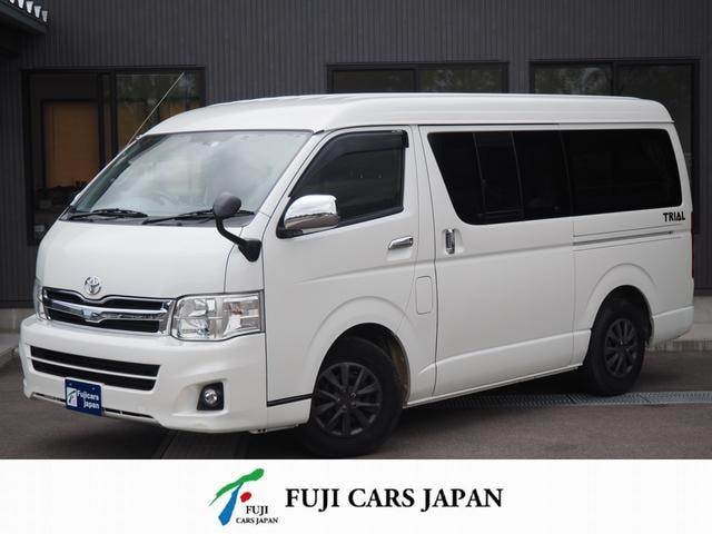 Toyota HIACE WAGON 2012 — фото автомобиля 1