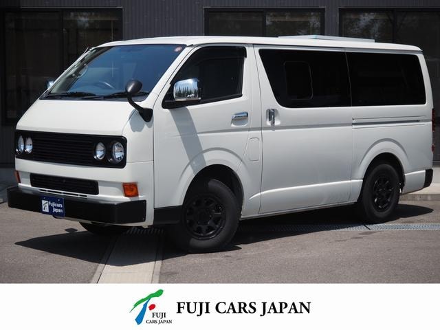 Toyota HIACE VAN 2023 — фото автомобиля