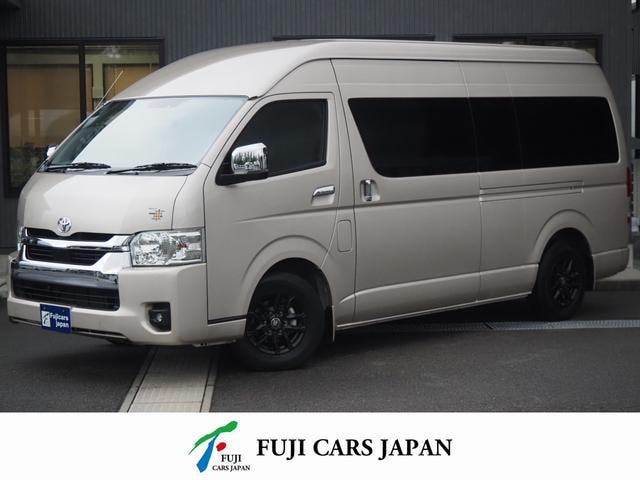 Toyota HIACE VAN 2023 — фото автомобиля 1