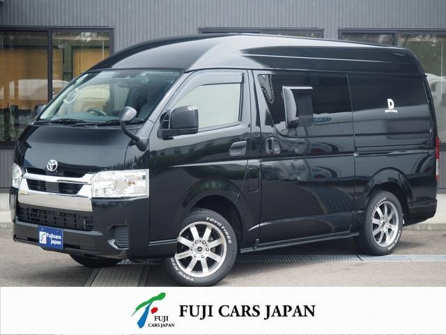 Toyota HIACE VAN 2022 — фото автомобиля