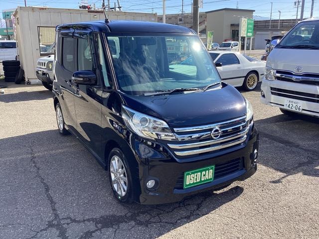 Nissan DAYZ ROOX 2014 — фото автомобиля