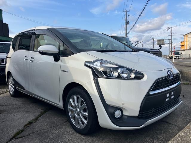 Toyota SIENTA 2015 — фото автомобиля