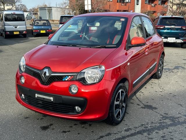 Renault TWINGO 2017 — фото автомобиля