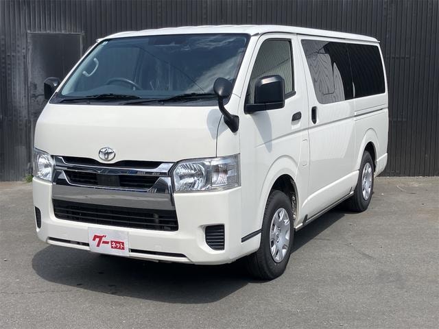 Toyota HIACE VAN 2020 — фото автомобиля 1