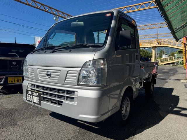 Nissan NT100CLIPPER TRUCK 2017 — фото автомобиля