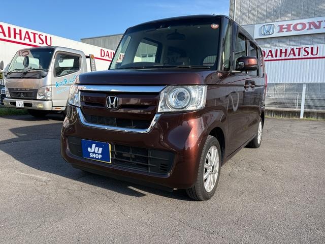 Honda N-BOX 2018 — фото автомобиля 1