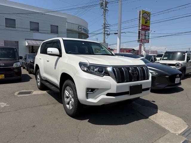 Toyota LAND CRUISER PRADO 2023 — фото автомобиля