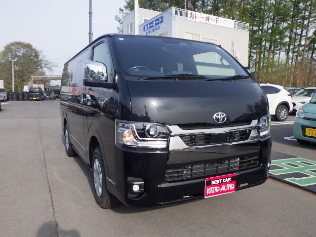 Toyota HIACE VAN 2026 — фото автомобиля