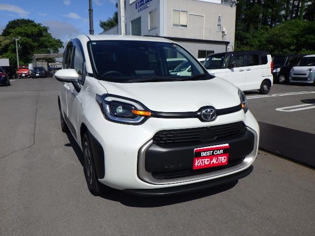 Toyota SIENTA 2023 — фото автомобиля 1