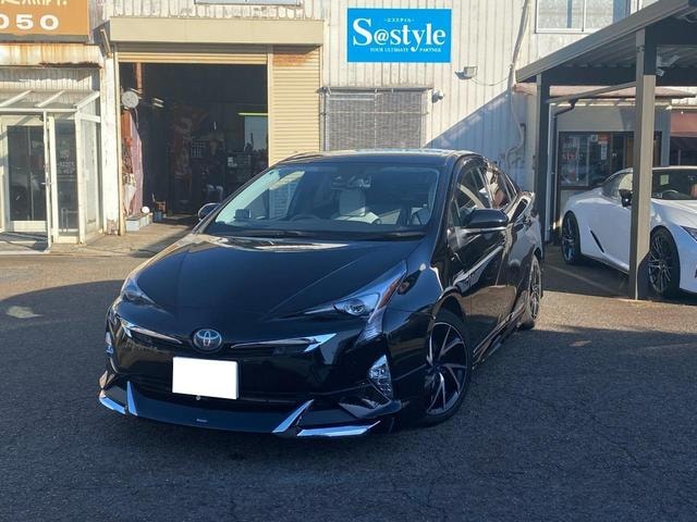 Toyota PRIUS 2016 — фото автомобиля 1