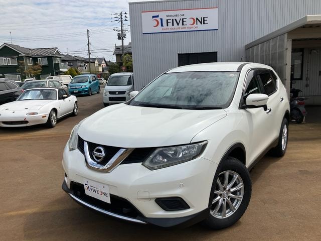 Nissan X-TRAIL 2015 — фото автомобиля