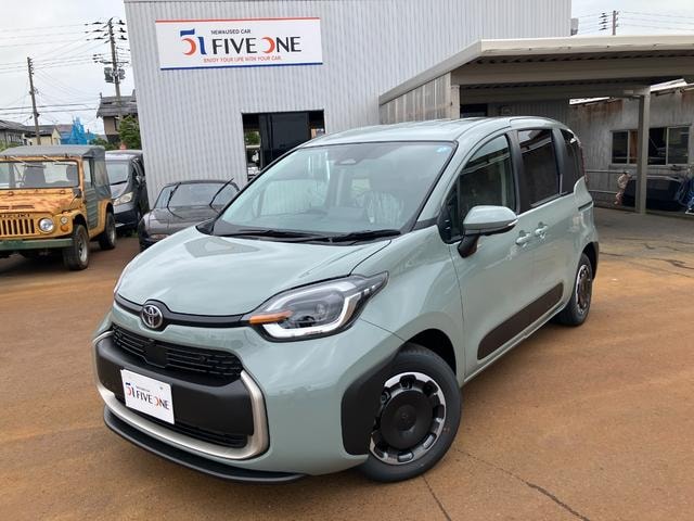 Toyota SIENTA 2026 — фото автомобиля 1