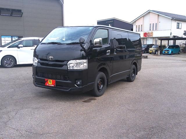 Toyota HIACE VAN 2023 — фото автомобиля 1