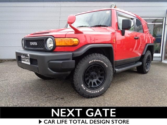 Toyota FJ CRUISER 2012 — фото автомобиля 1