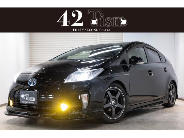 Toyota PRIUS 2015 — фото автомобиля 1
