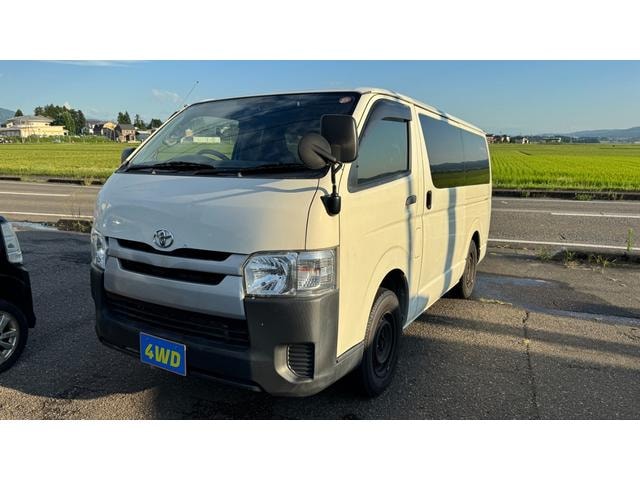 Toyota HIACE VAN 2016 — фото автомобиля